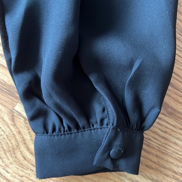 Black Long Sleeve Shift Dress from Lulus - Picture 4 of 4